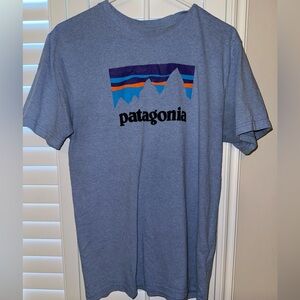 Men’s Patagonia T-Shirt - Medium